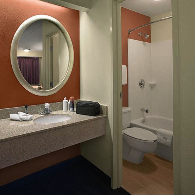 Red Roof Plus+ San Francisco Airport Hotel 3*